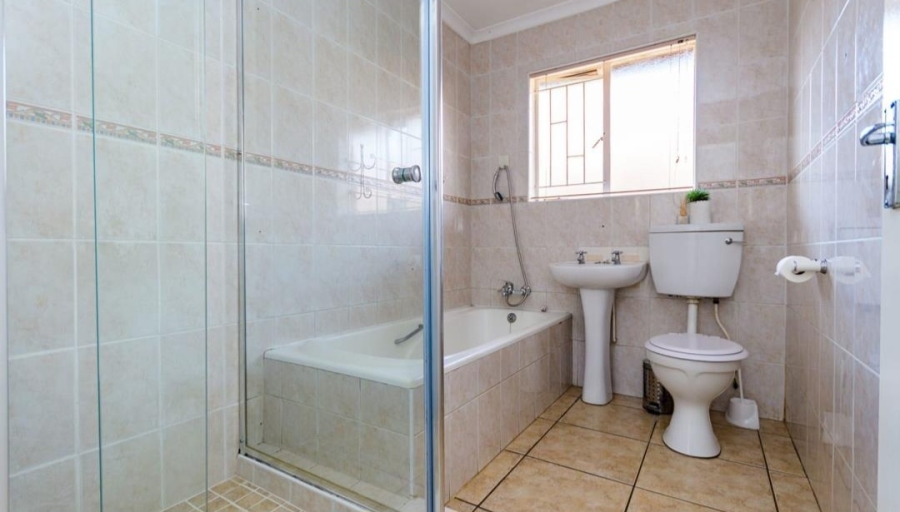 3 Bedroom Property for Sale in Terenure Gauteng