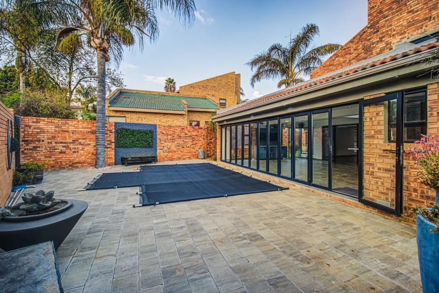 5 Bedroom Property for Sale in Glen Erasmia Gauteng