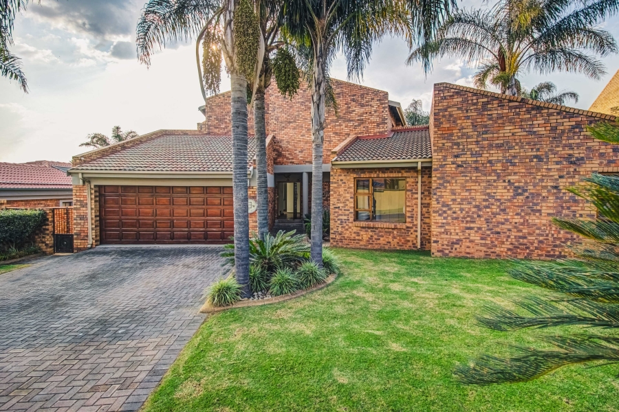 5 Bedroom Property for Sale in Glen Erasmia Gauteng
