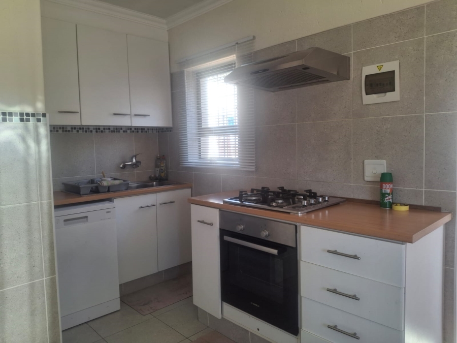 To Let 1 Bedroom Property for Rent in Sandringham Gauteng