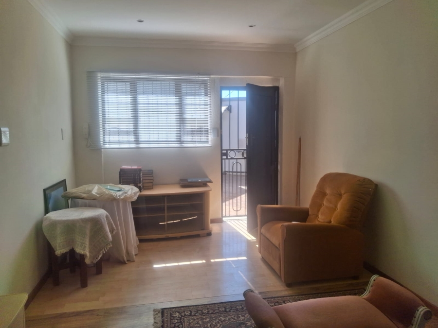 To Let 1 Bedroom Property for Rent in Sandringham Gauteng