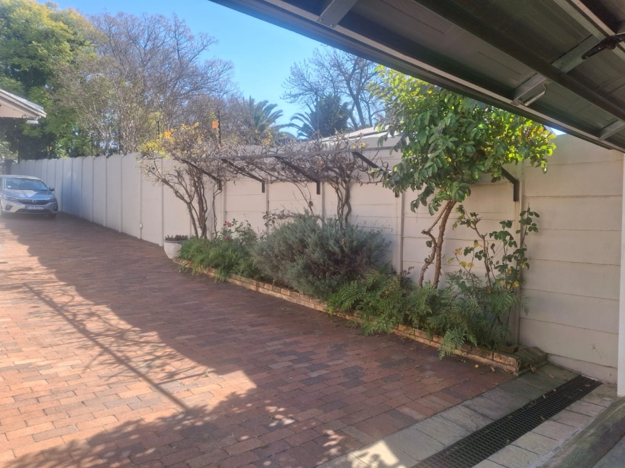 To Let 1 Bedroom Property for Rent in Sandringham Gauteng