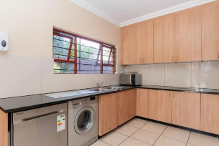 To Let 4 Bedroom Property for Rent in Croydon Gauteng