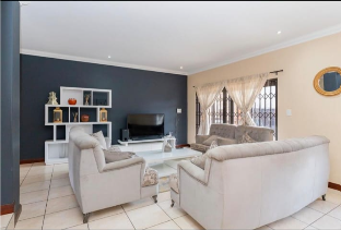 To Let 4 Bedroom Property for Rent in Croydon Gauteng