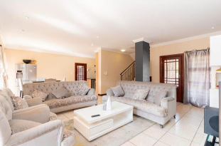 To Let 4 Bedroom Property for Rent in Croydon Gauteng