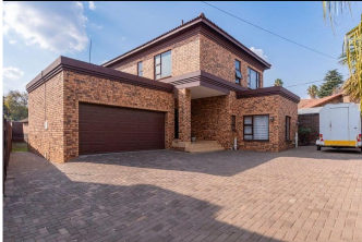 To Let 4 Bedroom Property for Rent in Croydon Gauteng