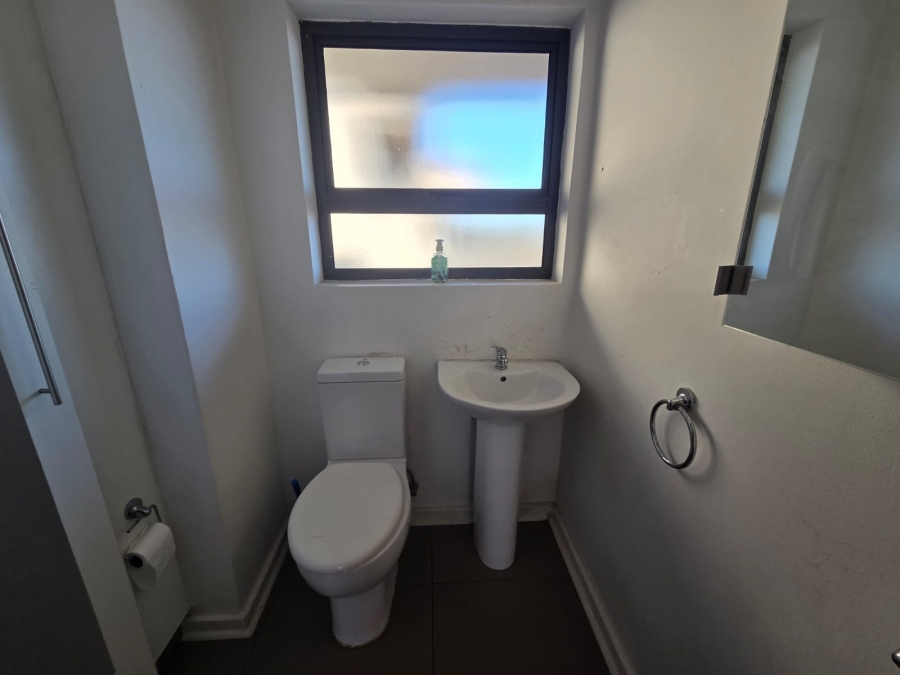 1 Bedroom Property for Sale in Edenvale Central Gauteng