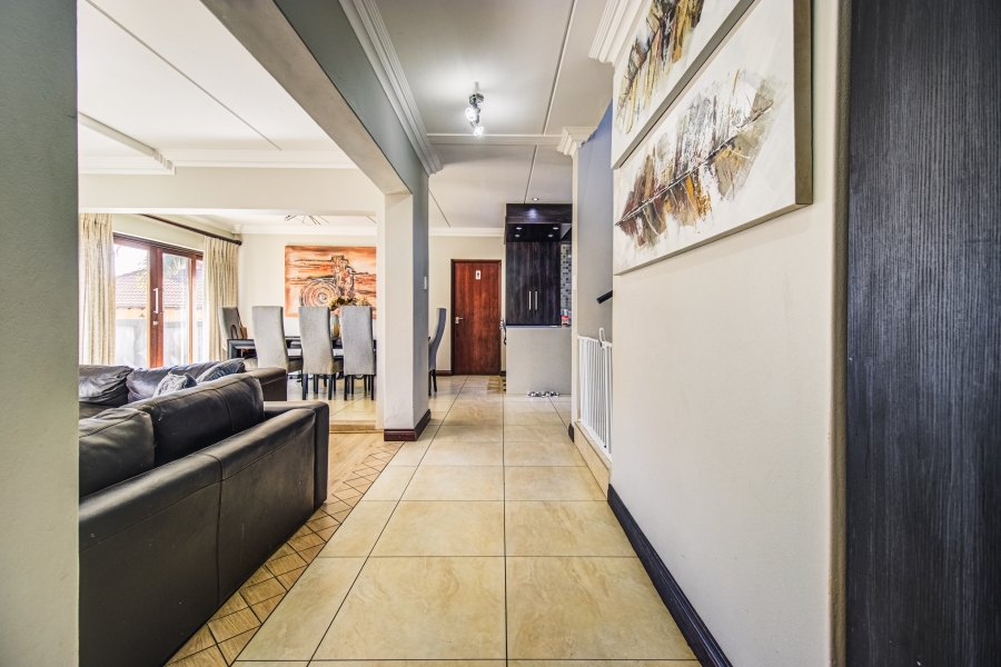 4 Bedroom Property for Sale in Glen Marais Gauteng