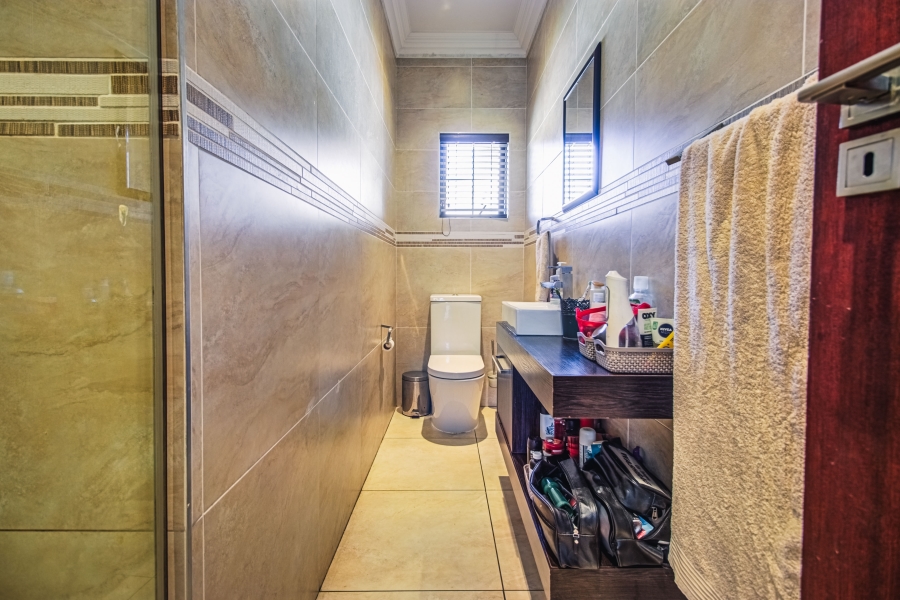 4 Bedroom Property for Sale in Glen Marais Gauteng