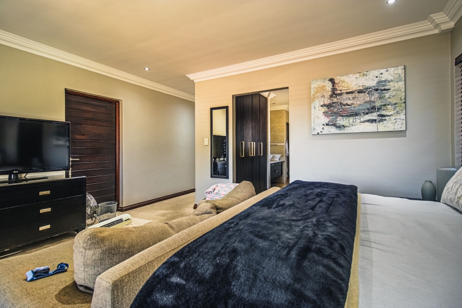 4 Bedroom Property for Sale in Glen Marais Gauteng