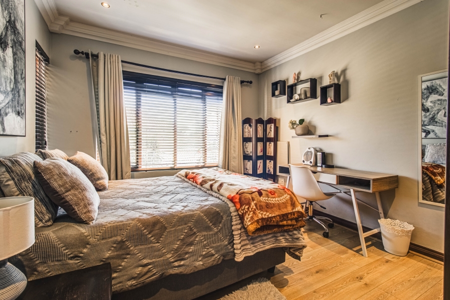 4 Bedroom Property for Sale in Glen Marais Gauteng