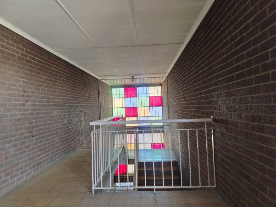 To Let 2 Bedroom Property for Rent in Germiston Central Gauteng
