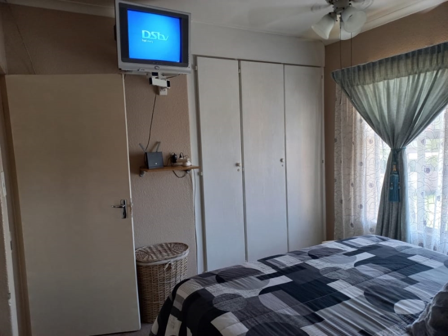 2 Bedroom Property for Sale in Three Rivers Gauteng