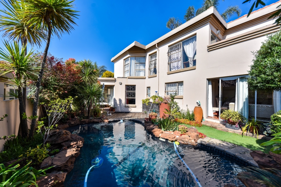 4 Bedroom Property for Sale in Rietvalleirand Gauteng