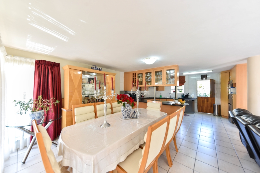 4 Bedroom Property for Sale in Rietvalleirand Gauteng