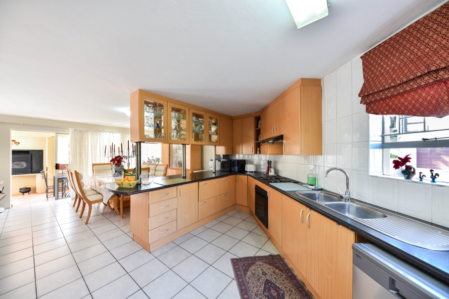 4 Bedroom Property for Sale in Rietvalleirand Gauteng