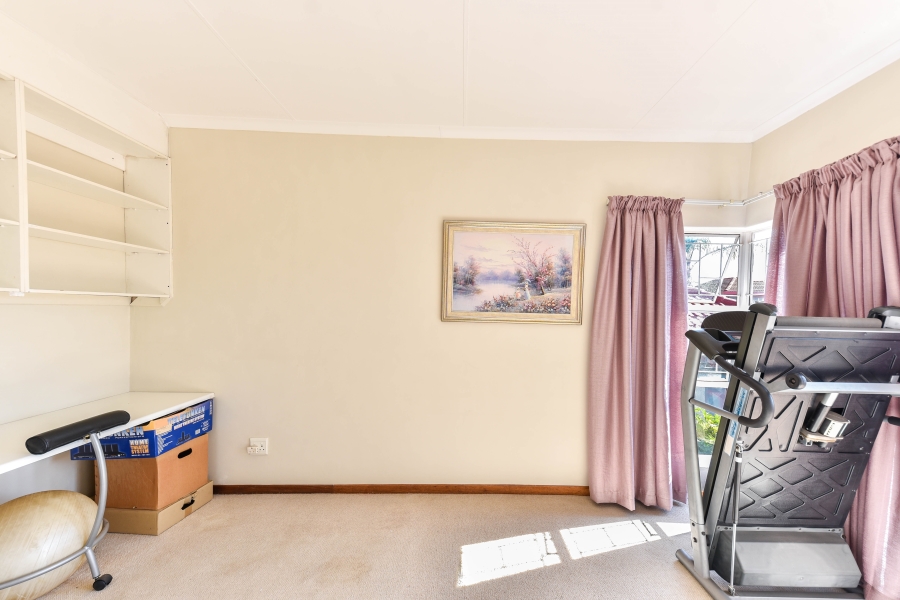 4 Bedroom Property for Sale in Rietvalleirand Gauteng