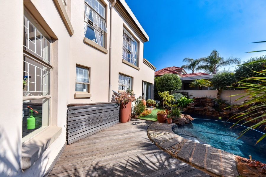 4 Bedroom Property for Sale in Rietvalleirand Gauteng