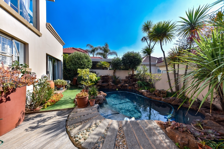 4 Bedroom Property for Sale in Rietvalleirand Gauteng