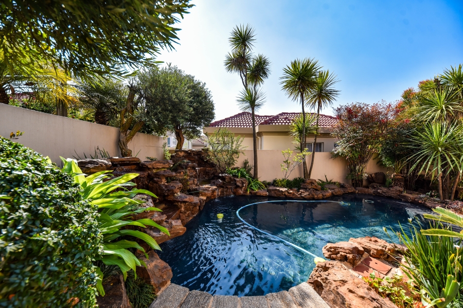 4 Bedroom Property for Sale in Rietvalleirand Gauteng