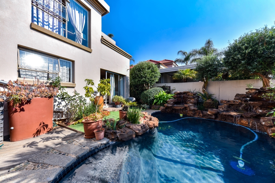 4 Bedroom Property for Sale in Rietvalleirand Gauteng