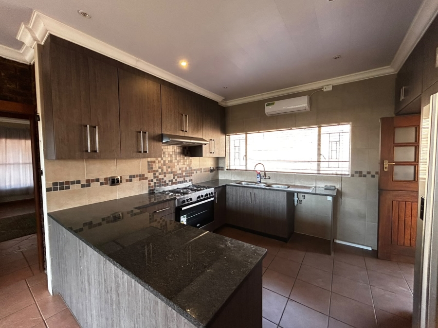 To Let 3 Bedroom Property for Rent in Silverton Gauteng