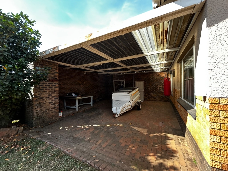 To Let 3 Bedroom Property for Rent in Silverton Gauteng