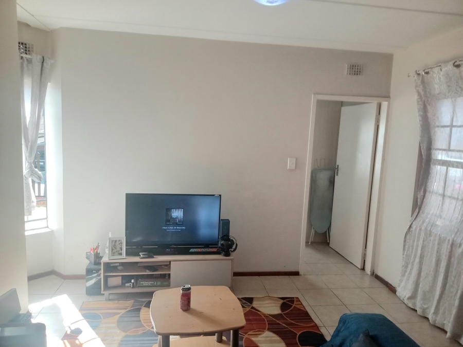 1 Bedroom Property for Sale in Erand Gardens Gauteng