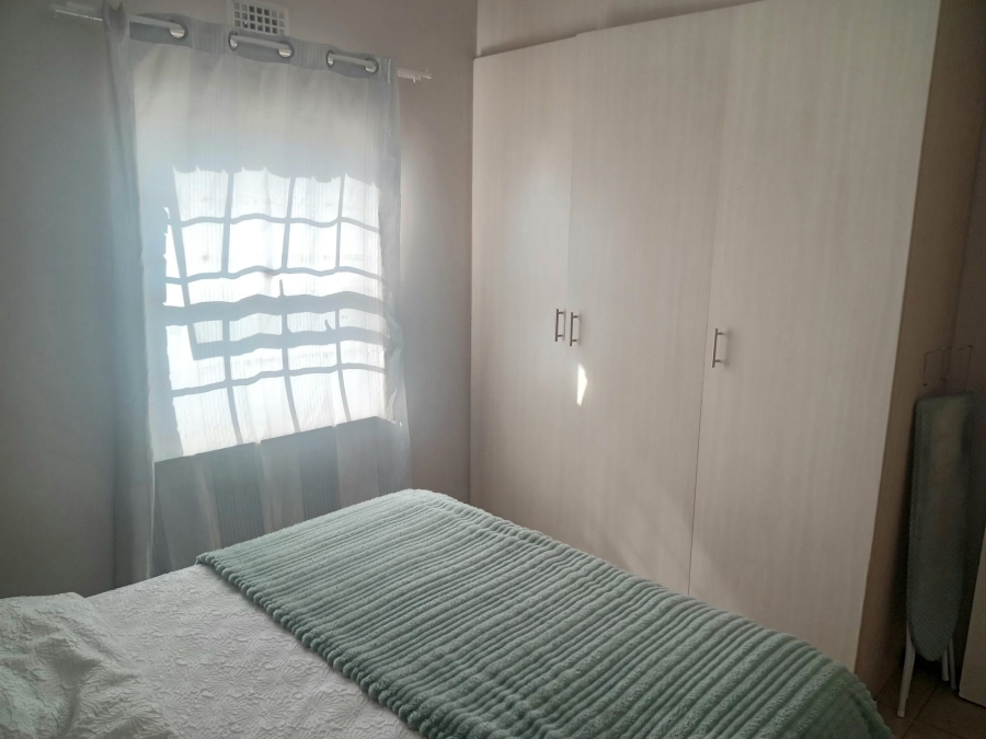 1 Bedroom Property for Sale in Erand Gardens Gauteng