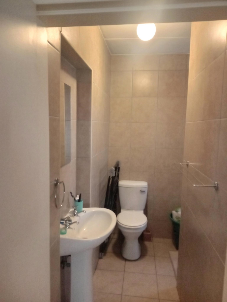 1 Bedroom Property for Sale in Erand Gardens Gauteng