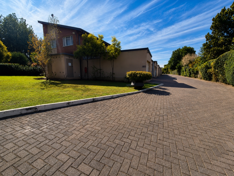 2 Bedroom Property for Sale in Three Rivers Proper Gauteng