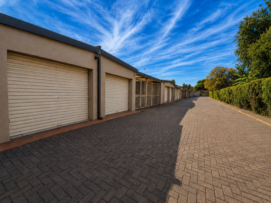 2 Bedroom Property for Sale in Three Rivers Proper Gauteng