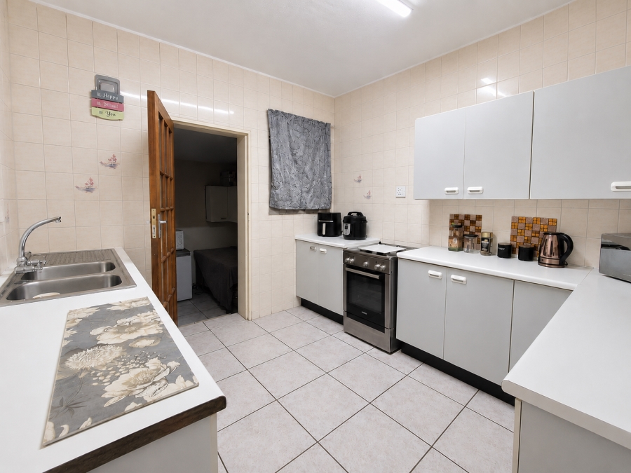 2 Bedroom Property for Sale in Three Rivers Proper Gauteng