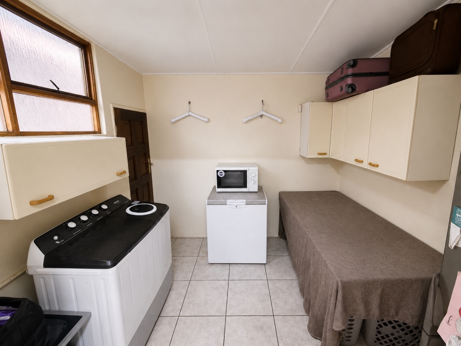 2 Bedroom Property for Sale in Three Rivers Proper Gauteng