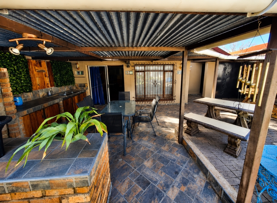 4 Bedroom Property for Sale in Vanderbijlpark SE 7 Gauteng