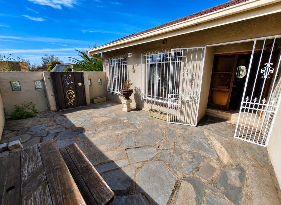 4 Bedroom Property for Sale in Vanderbijlpark SE 7 Gauteng