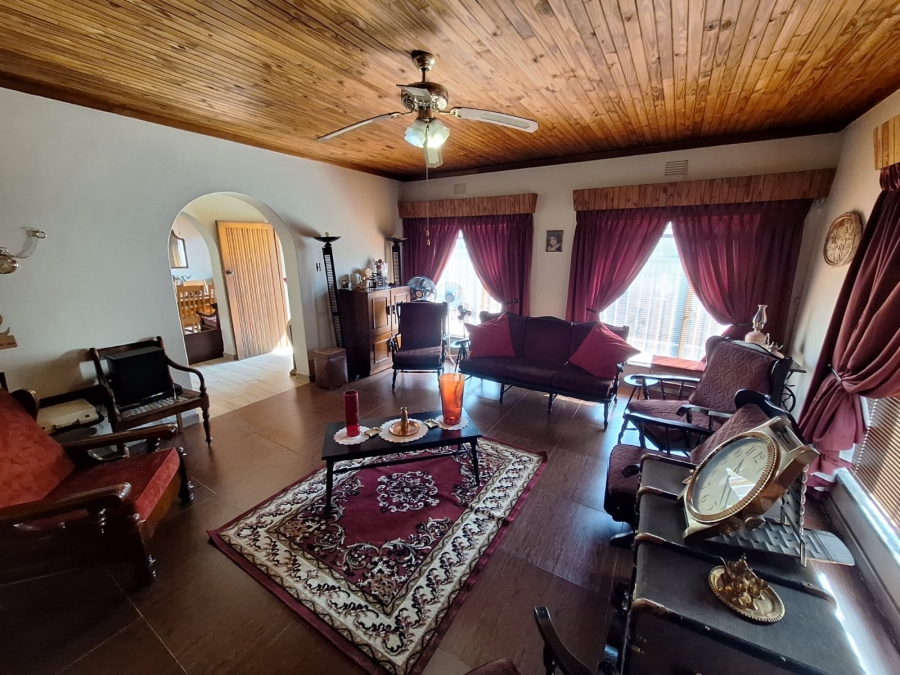 4 Bedroom Property for Sale in Vanderbijlpark SE 7 Gauteng