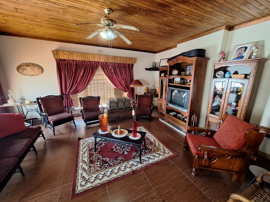 4 Bedroom Property for Sale in Vanderbijlpark SE 7 Gauteng