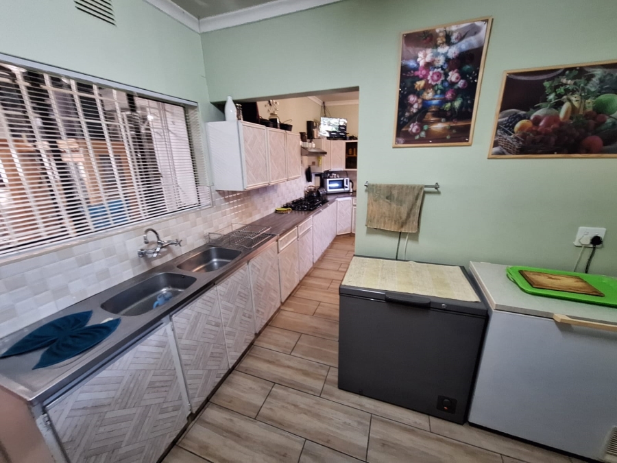 4 Bedroom Property for Sale in Vanderbijlpark SE 7 Gauteng