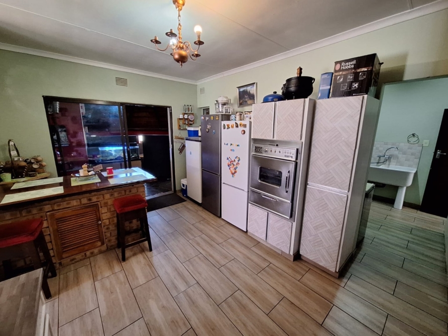 4 Bedroom Property for Sale in Vanderbijlpark SE 7 Gauteng