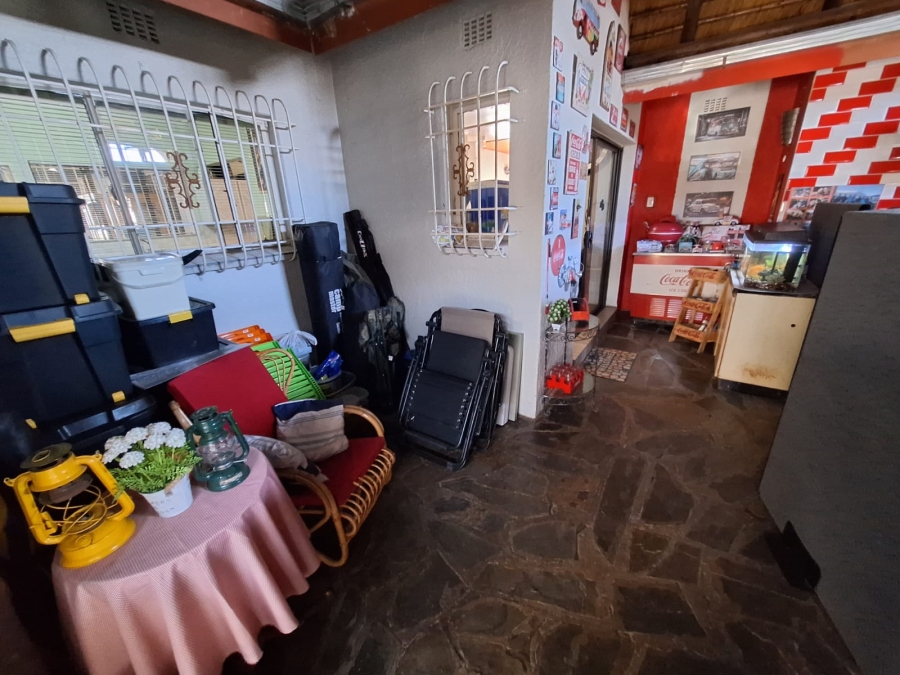 4 Bedroom Property for Sale in Vanderbijlpark SE 7 Gauteng