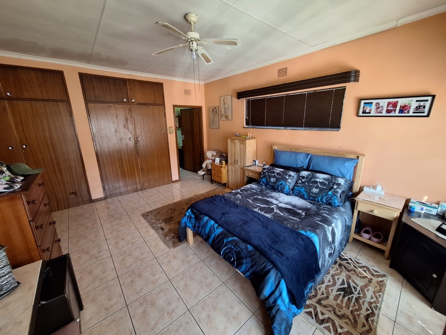 4 Bedroom Property for Sale in Vanderbijlpark SE 7 Gauteng