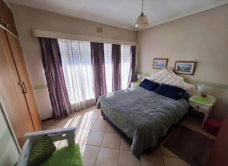 4 Bedroom Property for Sale in Vanderbijlpark SE 7 Gauteng