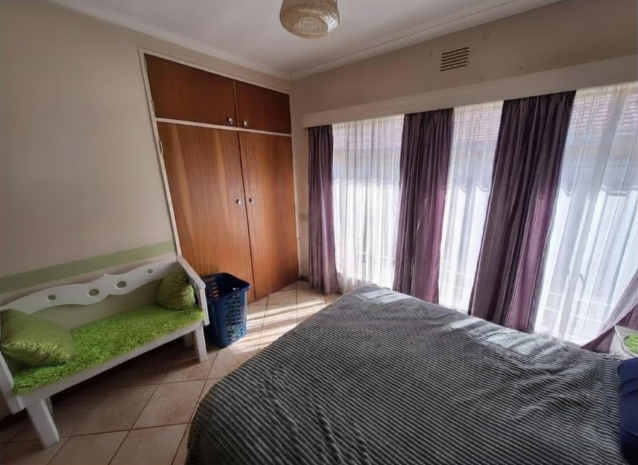4 Bedroom Property for Sale in Vanderbijlpark SE 7 Gauteng