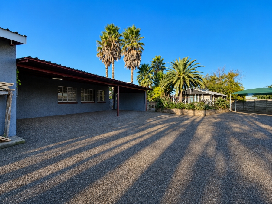 4 Bedroom Property for Sale in Sonland Park Gauteng