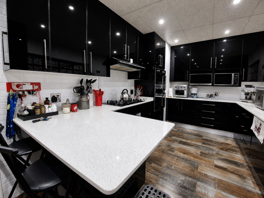 4 Bedroom Property for Sale in Sonland Park Gauteng
