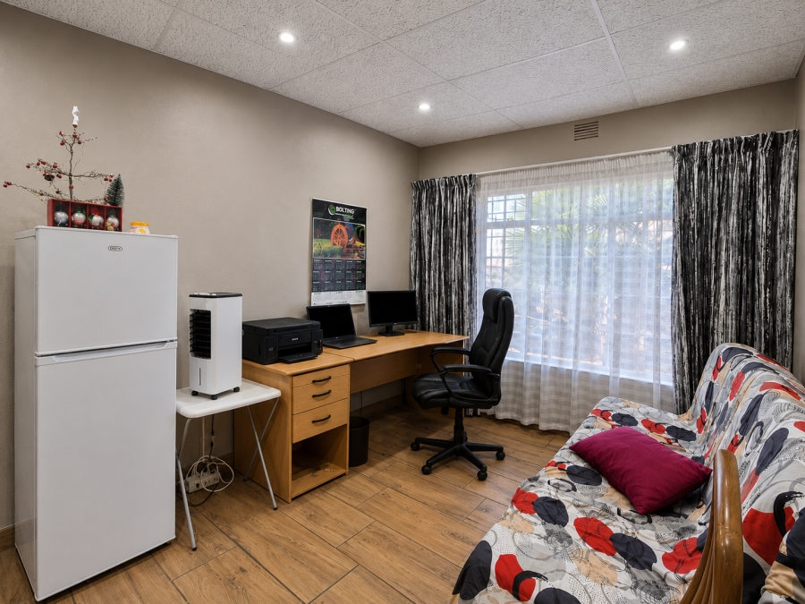 4 Bedroom Property for Sale in Sonland Park Gauteng