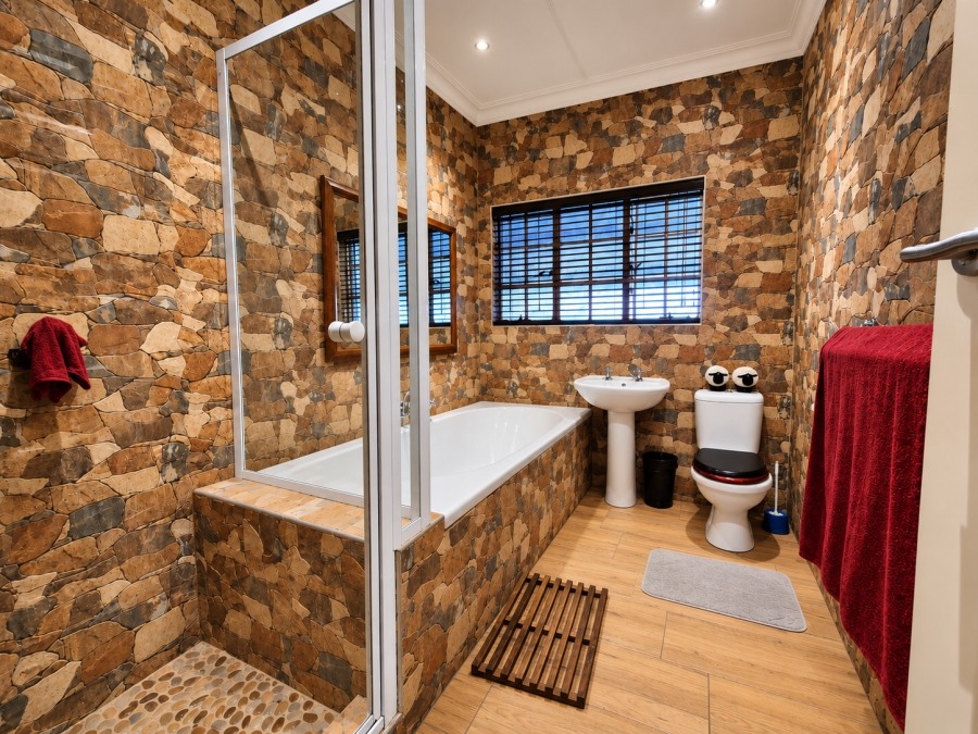 4 Bedroom Property for Sale in Sonland Park Gauteng