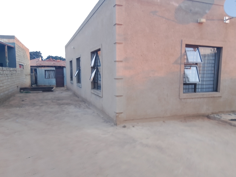 3 Bedroom Property for Sale in Soshanguve South Ext 4 Gauteng