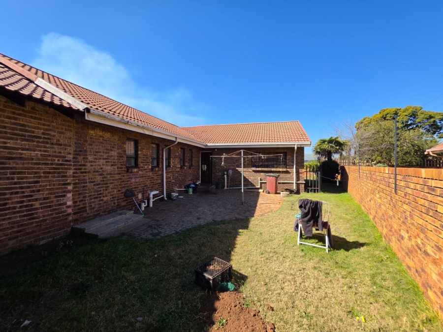 4 Bedroom Property for Sale in Mayberry Park Gauteng